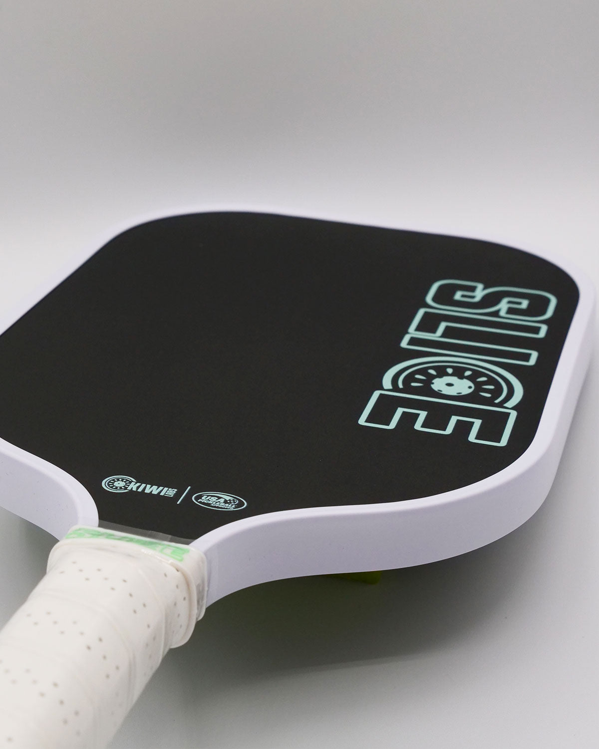 【新品】KiwiLabs ピックルボール パドル ケース付 USAPA認定 新品】KiwiLabs ピックルボール パドル ケース付 USAPA認定